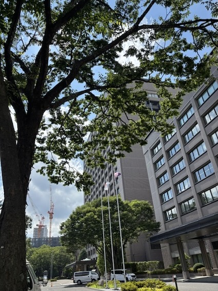 宮城県庁にて