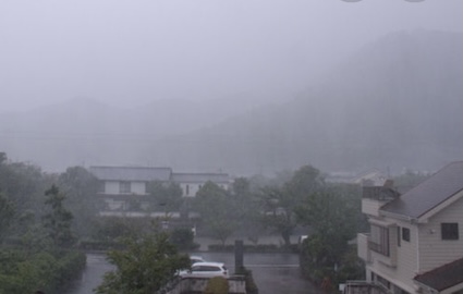 伊豆は雨